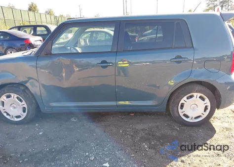 2010 Scion Xb z USA, uszkodzony, nr VIN JTLZE4FE5A1114272